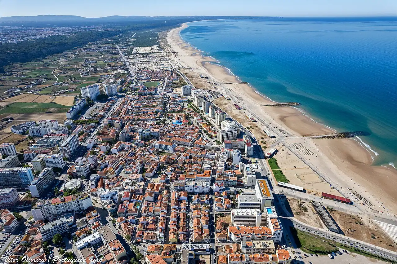 Surf schools, camps & board rental in Costa da Caparica