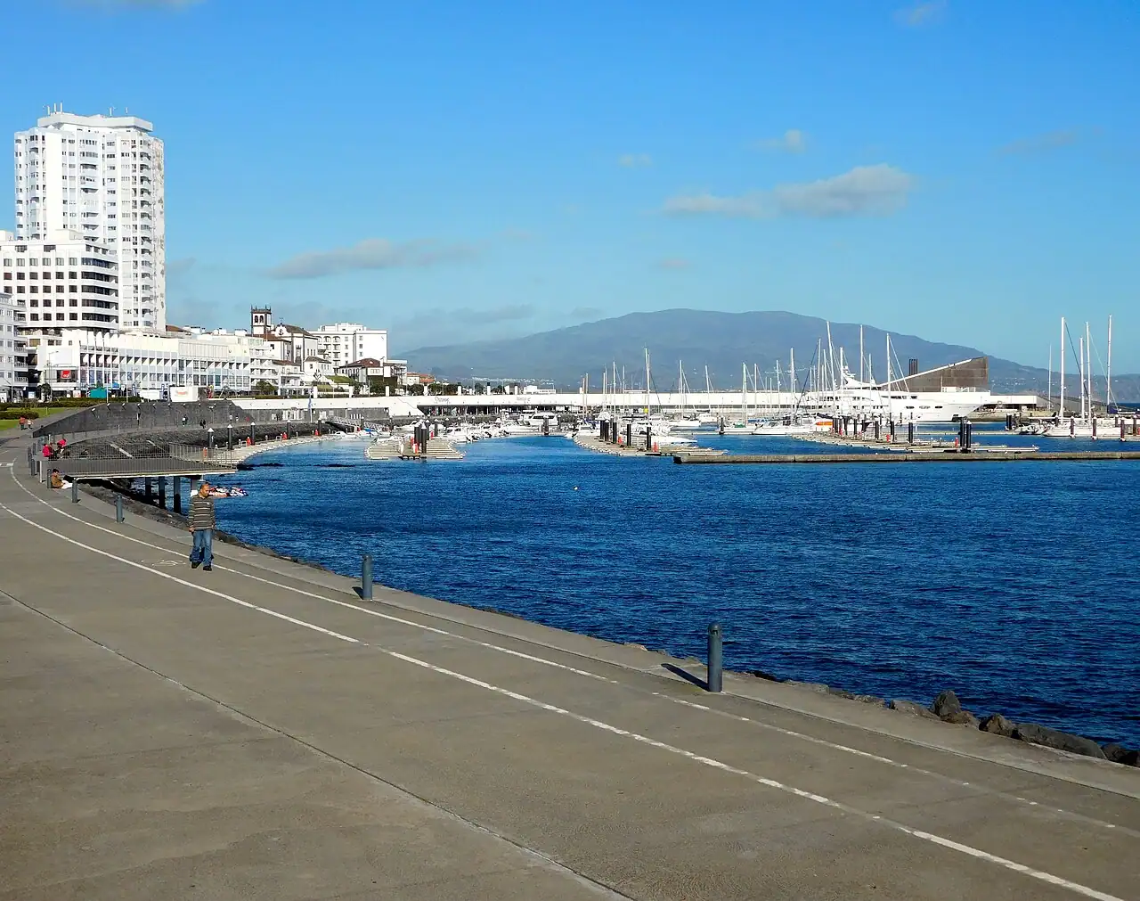 Surf schools, camps & board rental in Ponta Delgada