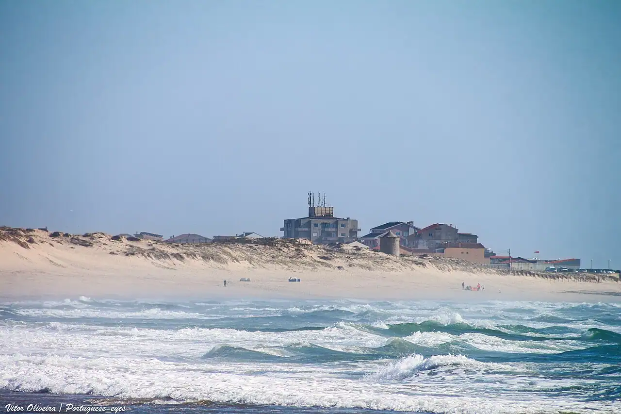 The wave at Aguçadoura, Póvoa de Varzim